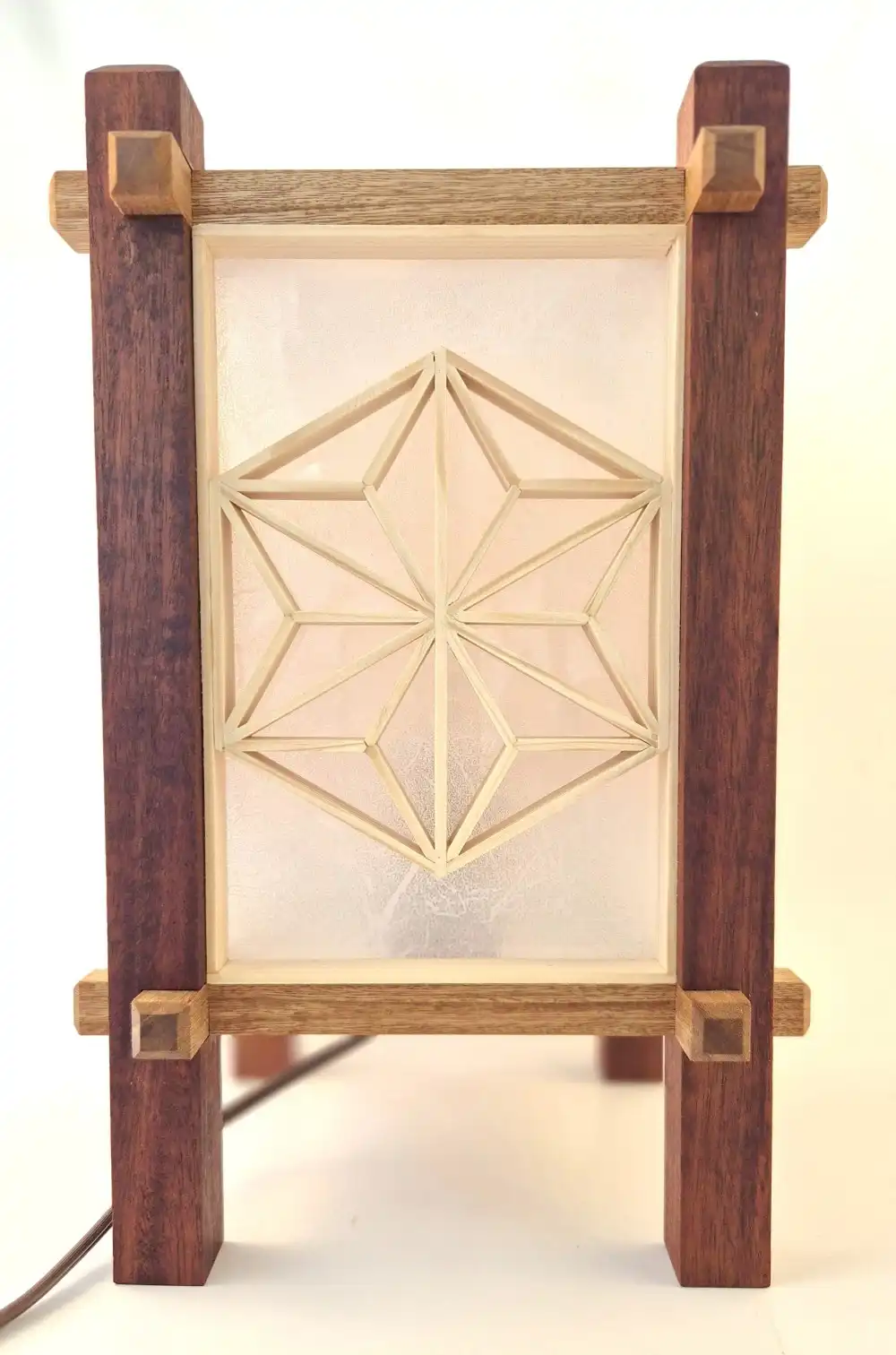 Handcrafted Japanese Kumiko Lamp HEXAMAG - Image 2