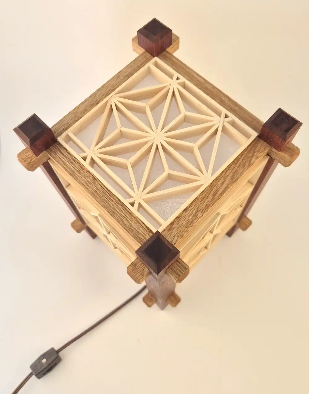 Handcrafted Japanese Kumiko Lamp HEXAMAG - Image 5