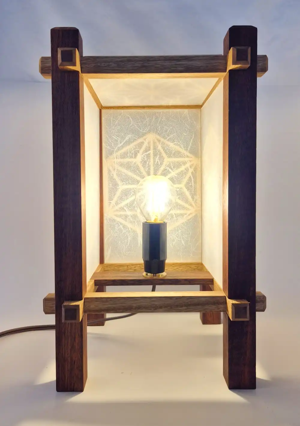 Handcrafted Japanese Kumiko Lamp HEXAMAG - Image 9